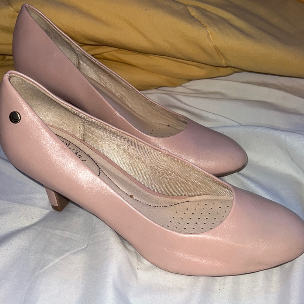 Pink heels!